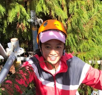 Photo Rong Yu 1 1.jpg